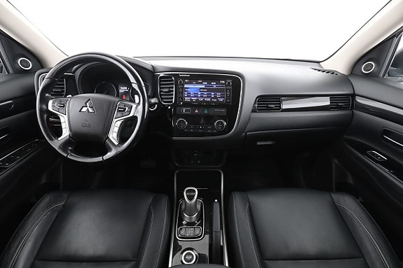 Mitsubishi Outlander 13 of 30