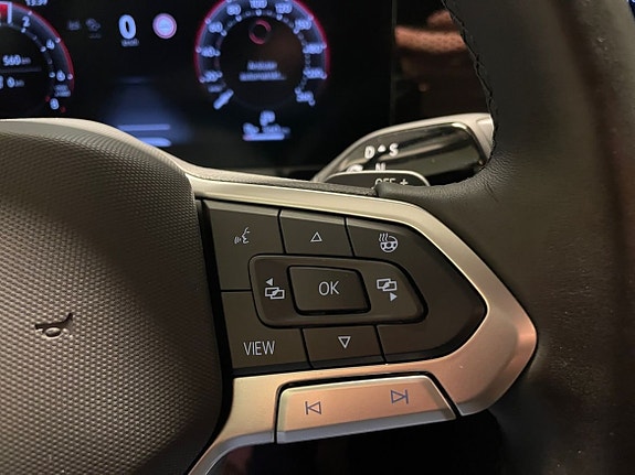 Volkswagen Passat 9 of 11