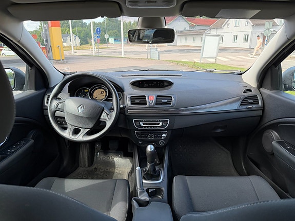 Renault Megane 12 of 14
