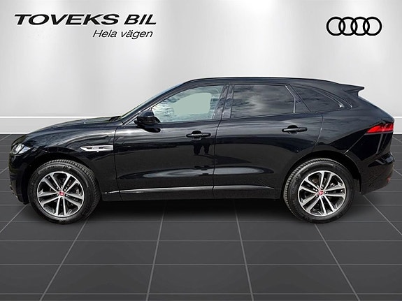 Jaguar F-PACE 6 of 15