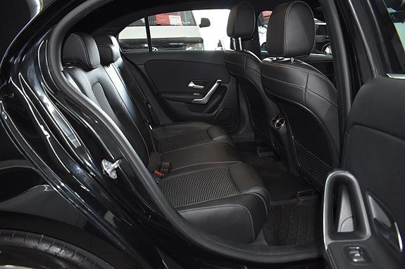 Mercedes-Benz A180 7 of 14