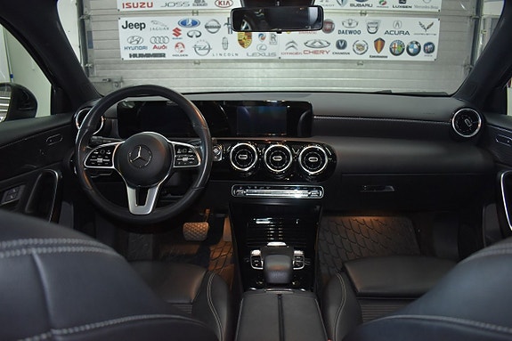 Mercedes-Benz A180 8 of 14