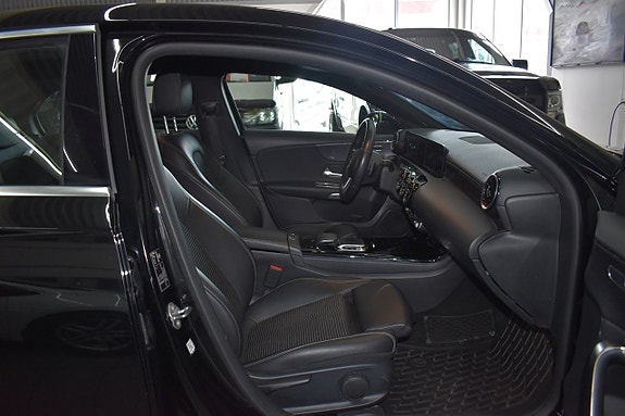 Mercedes-Benz A180 6 of 14