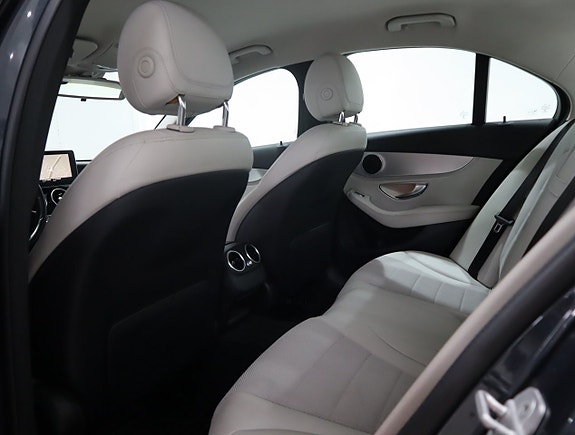 Mercedes-Benz C220 d 10 of 19