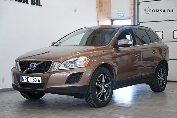 Volvo XC60 2 of 5