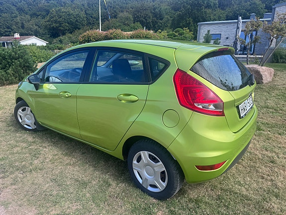 Ford Fiesta 3 of 5