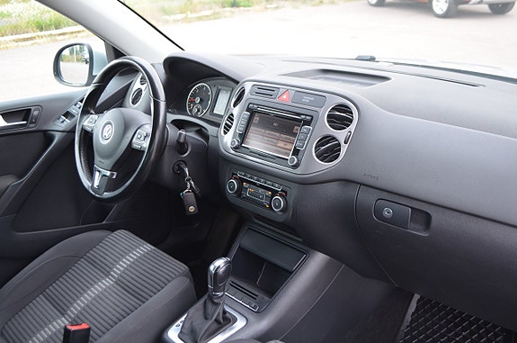 Volkswagen Tiguan 12 of 17