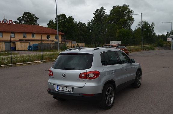 Volkswagen Tiguan 6 of 17