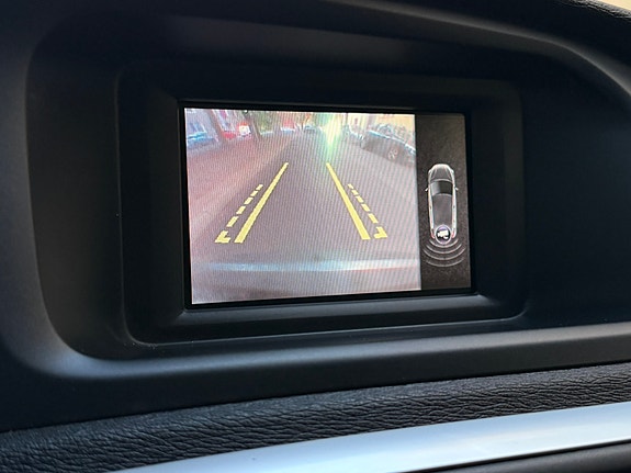 Volvo V40 9 of 13
