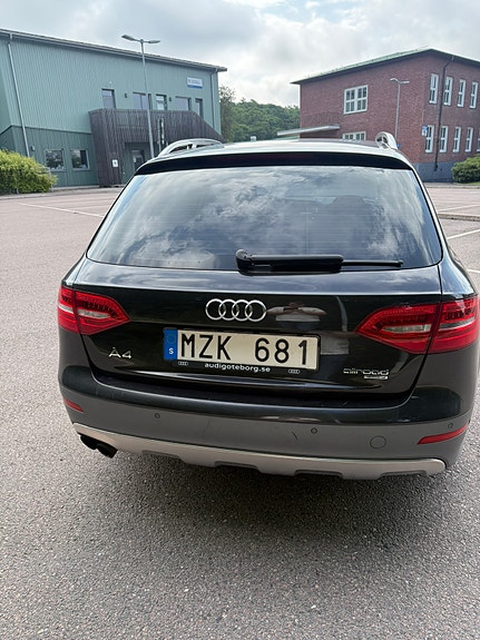 Audi A4 allroad 4 of 5
