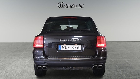 Porsche Cayenne Turbo 5 of 5