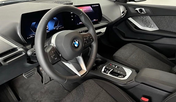 BMW 120 3 of 5