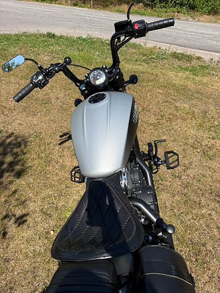 INDIAN SCOUT BOBBER 5 of 5