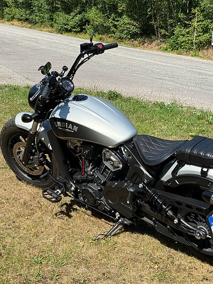 INDIAN SCOUT BOBBER 3 of 5