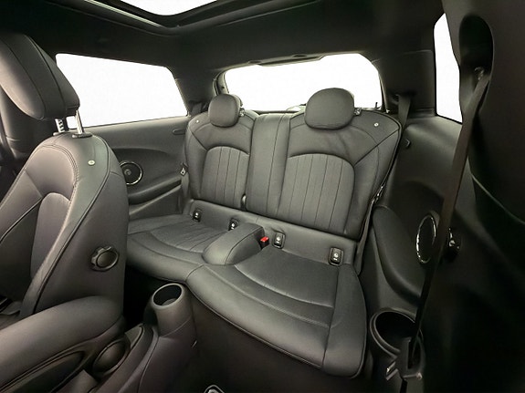 MINI Cooper S 26 of 30