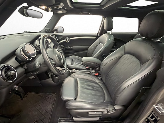 MINI Cooper S 10 of 30