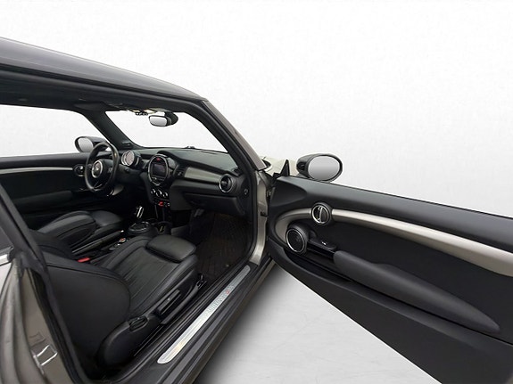 MINI Cooper S 25 of 30