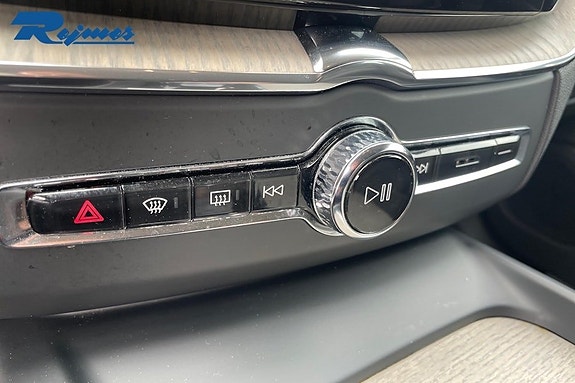 Volvo XC60 22 of 27