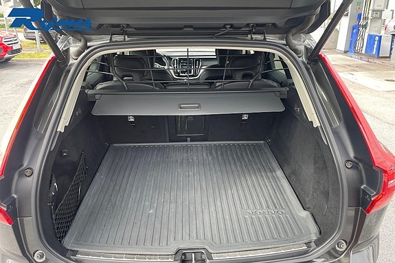 Volvo XC60 11 of 27
