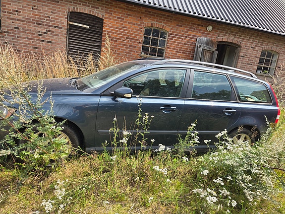 Volvo V50 2 of 2