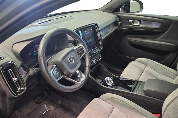 Volvo XC40 12 of 22