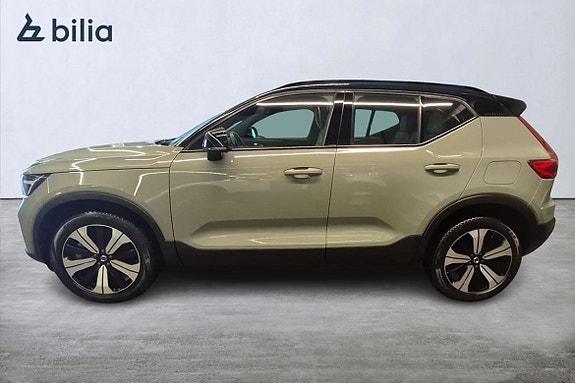 Volvo XC40 6 of 22