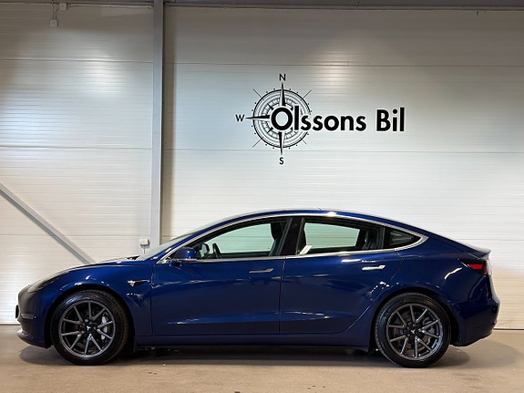 Tesla Model 3 3 of 5