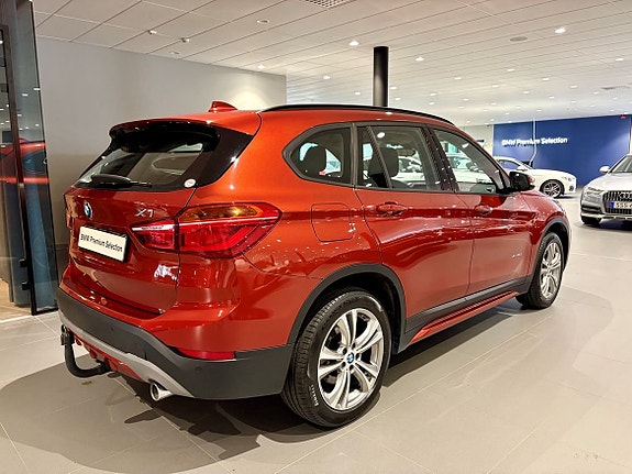 BMW X1 4 of 5