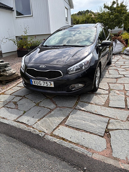 Kia Ceed 2 of 5