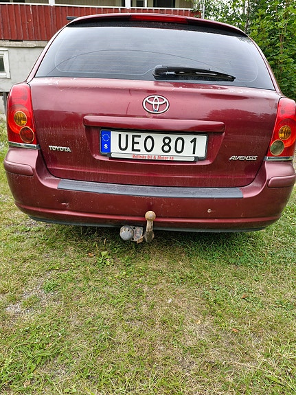 Toyota Avensis 5 of 5