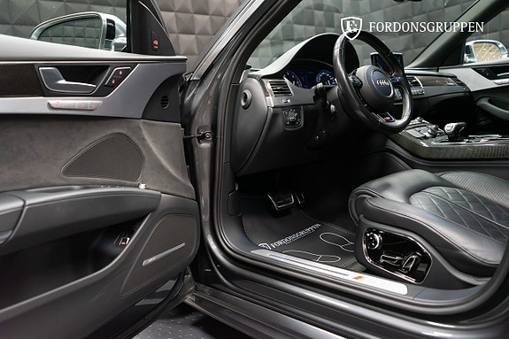 Audi S8 15 of 27