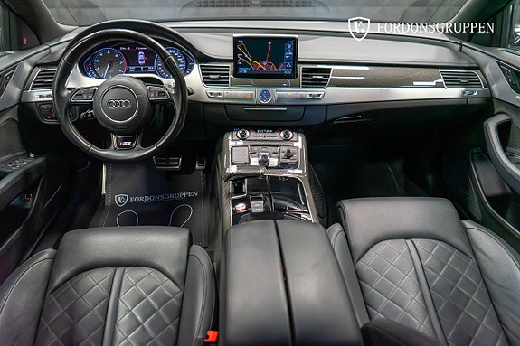 Audi S8 20 of 27