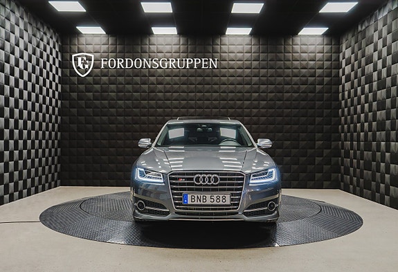 Audi S8 14 of 27