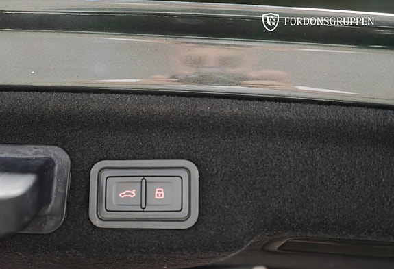 Audi S8 8 of 27