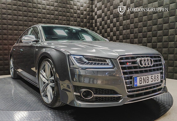 Audi S8 13 of 27