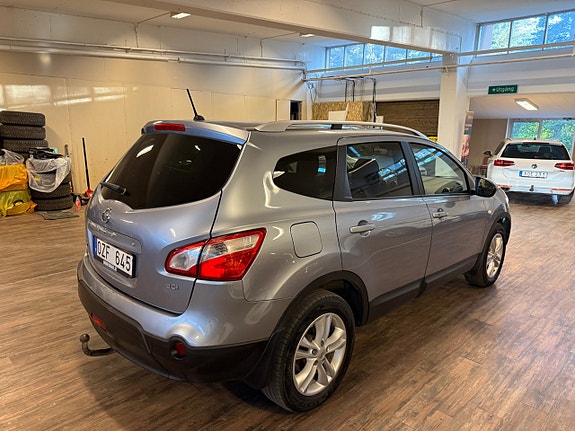 Nissan Qashqai+2 3 of 5