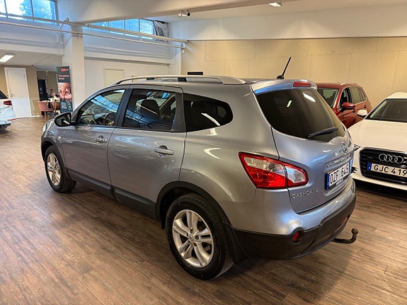 Nissan Qashqai+2 2 of 5