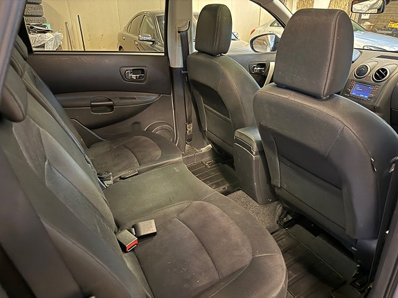 Nissan Qashqai+2 8 of 17
