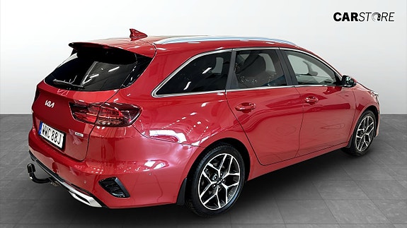 Kia Ceed 2 of 5