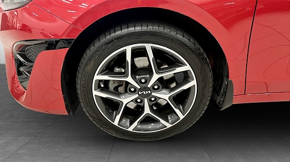 Kia Ceed 9 of 13