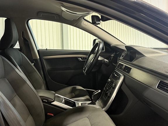 Volvo XC70 10 of 11