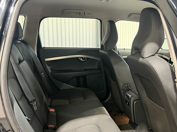 Volvo XC70 9 of 11