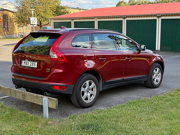 Volvo XC60 4 of 5