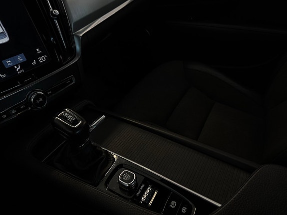 Volvo S90 17 of 17