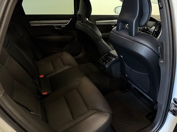 Volvo S90 7 of 17