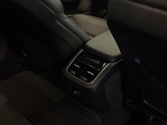 Volvo S90 8 of 17