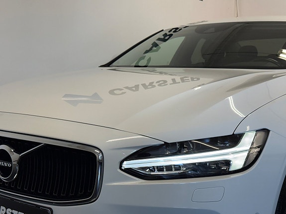 Volvo S90 2 of 17