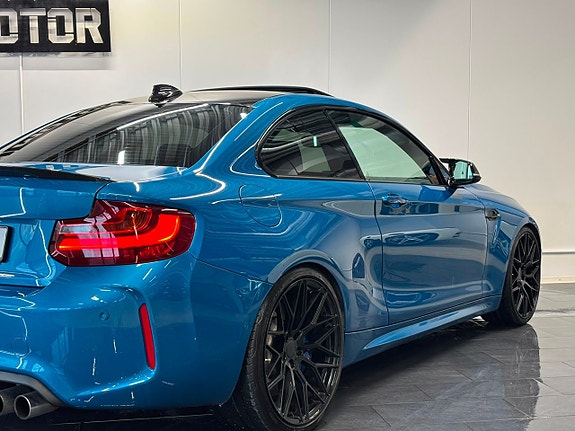BMW M2 10 of 30