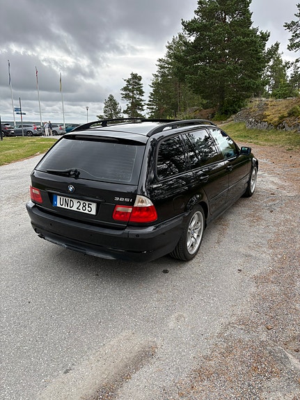 BMW 325i 3 of 10
