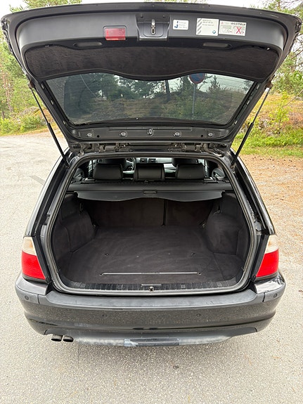 BMW 325i 9 of 10